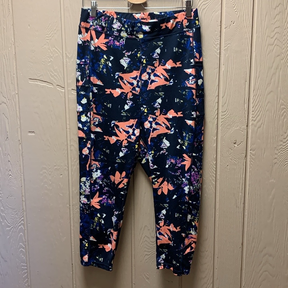 Pop Fit Leggings - Picture 2 of 7